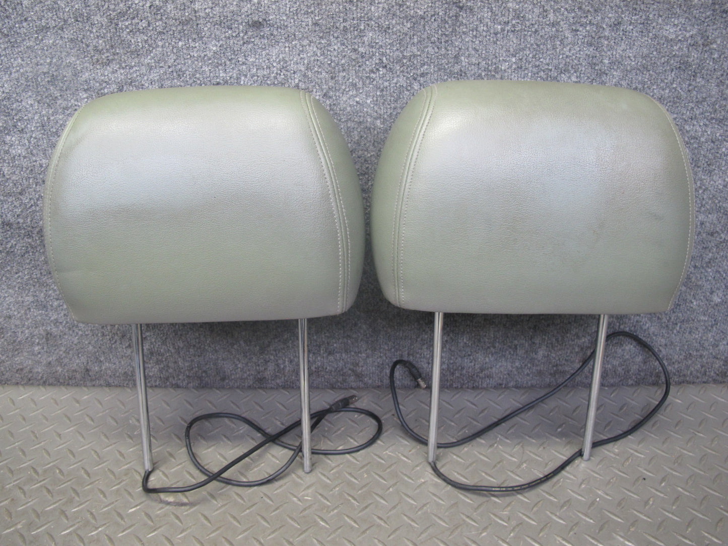 2003-2007 Hummer H2 Front Right & Left Side Seat Headrest Leather Set