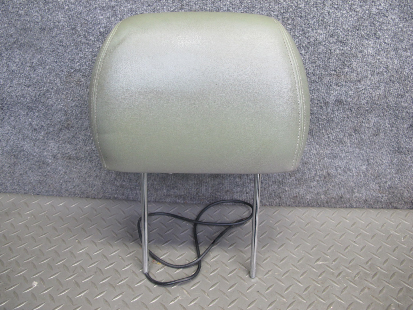 2003-2007 Hummer H2 Front Right & Left Side Seat Headrest Leather Set