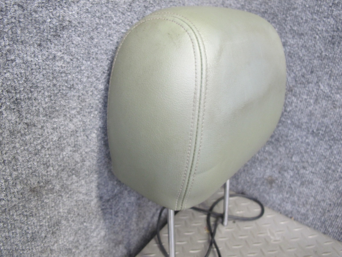2003-2007 Hummer H2 Front Right & Left Side Seat Headrest Leather Set