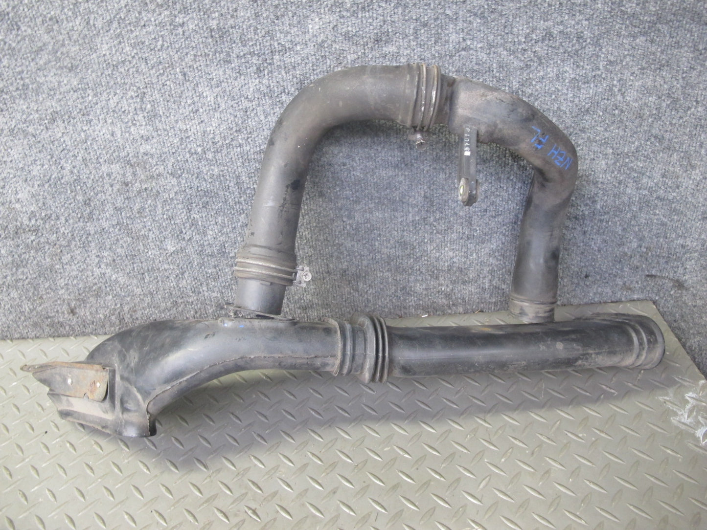 91-95 Nissan Z32 300ZX NA Left & Right Air Intake Inlet Duct Hose Pipe Set OEM