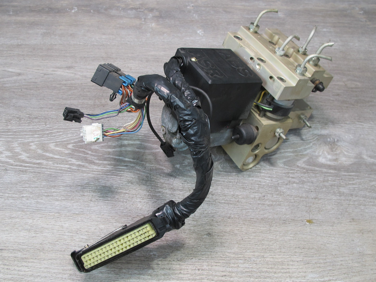 92-94 Chevrolet Corvette C4 Anti Lock Brake ABS Pump Module Unit OEM