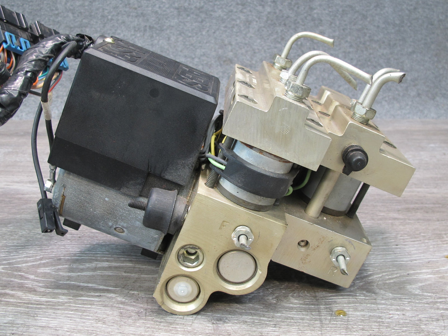 92-94 Chevrolet Corvette C4 Anti Lock Brake ABS Pump Module Unit OEM