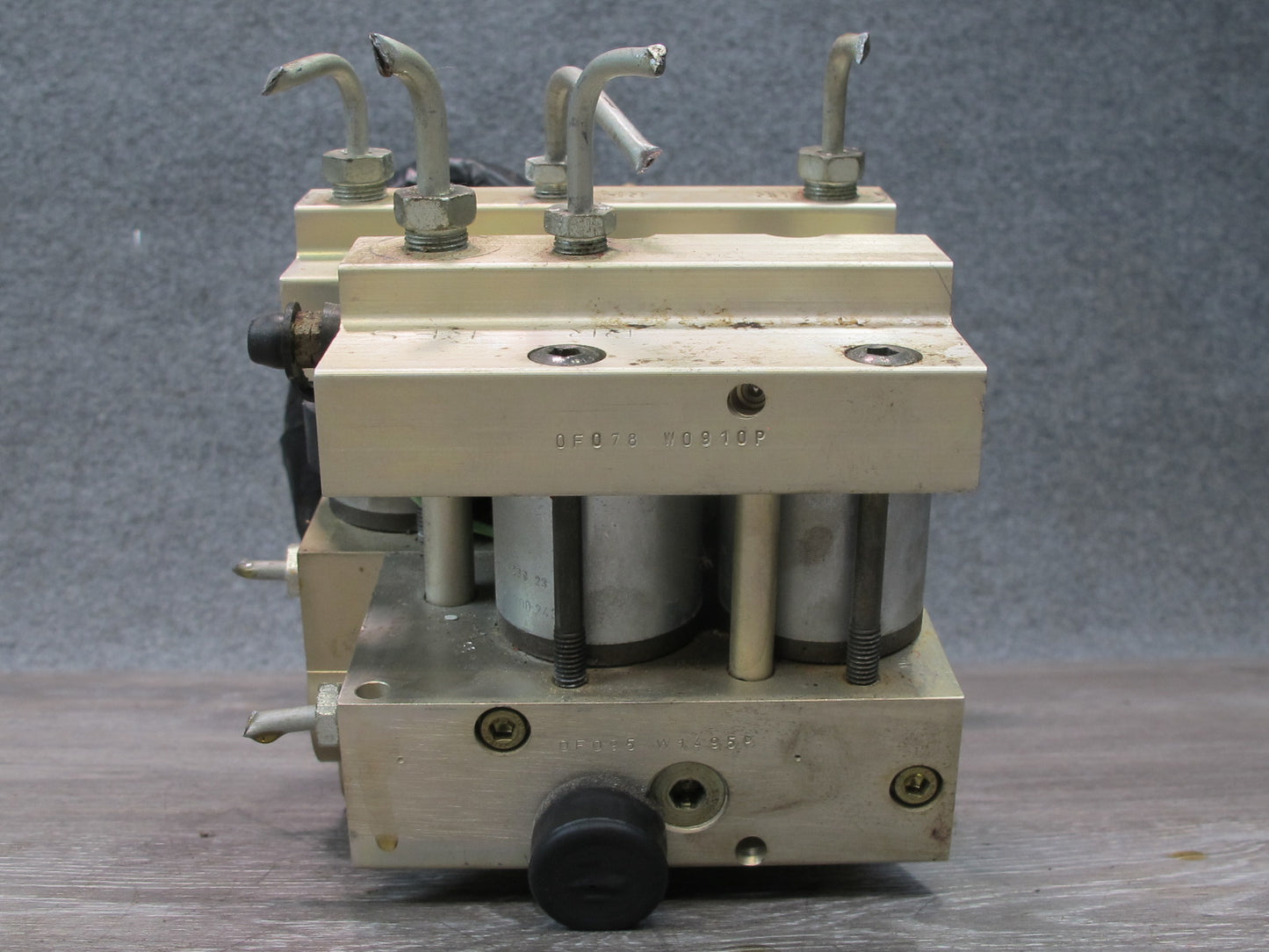 92-94 Chevrolet Corvette C4 Anti Lock Brake ABS Pump Module Unit OEM