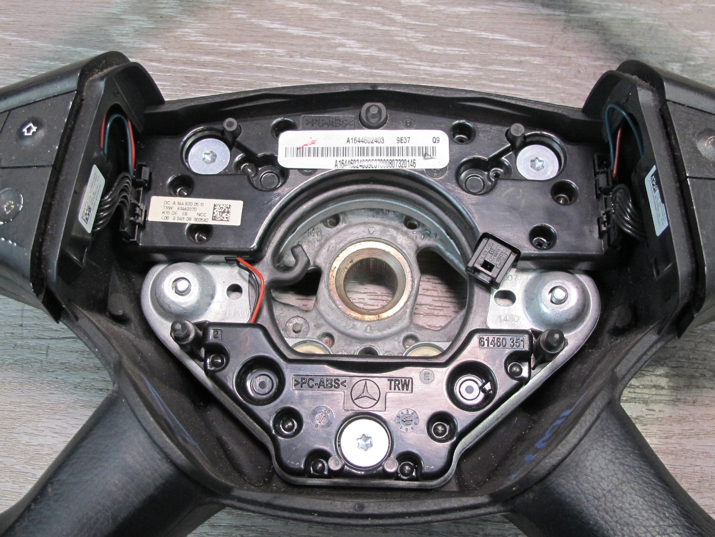 07-08 Mercedes W164 ML63 AMG Leather Multifunction Steering w Paddle Shifter OEM