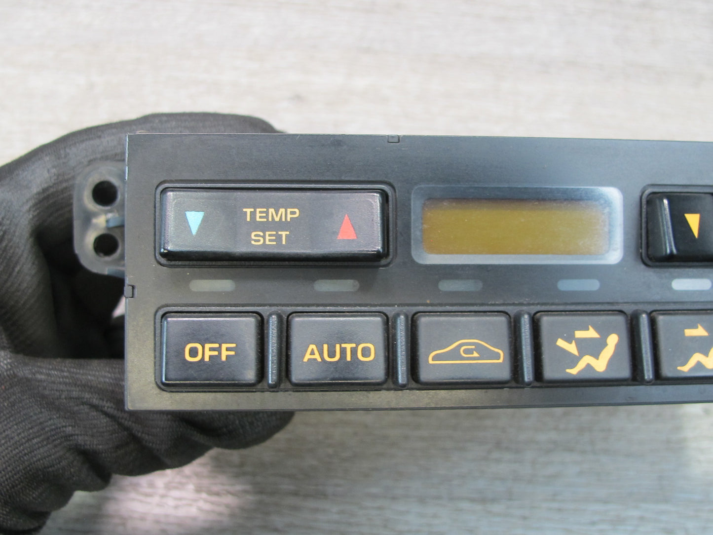 92-93 Chevrolet Corvette C4 A/C Heater Climate Control Switch Panel 16161731 OEM