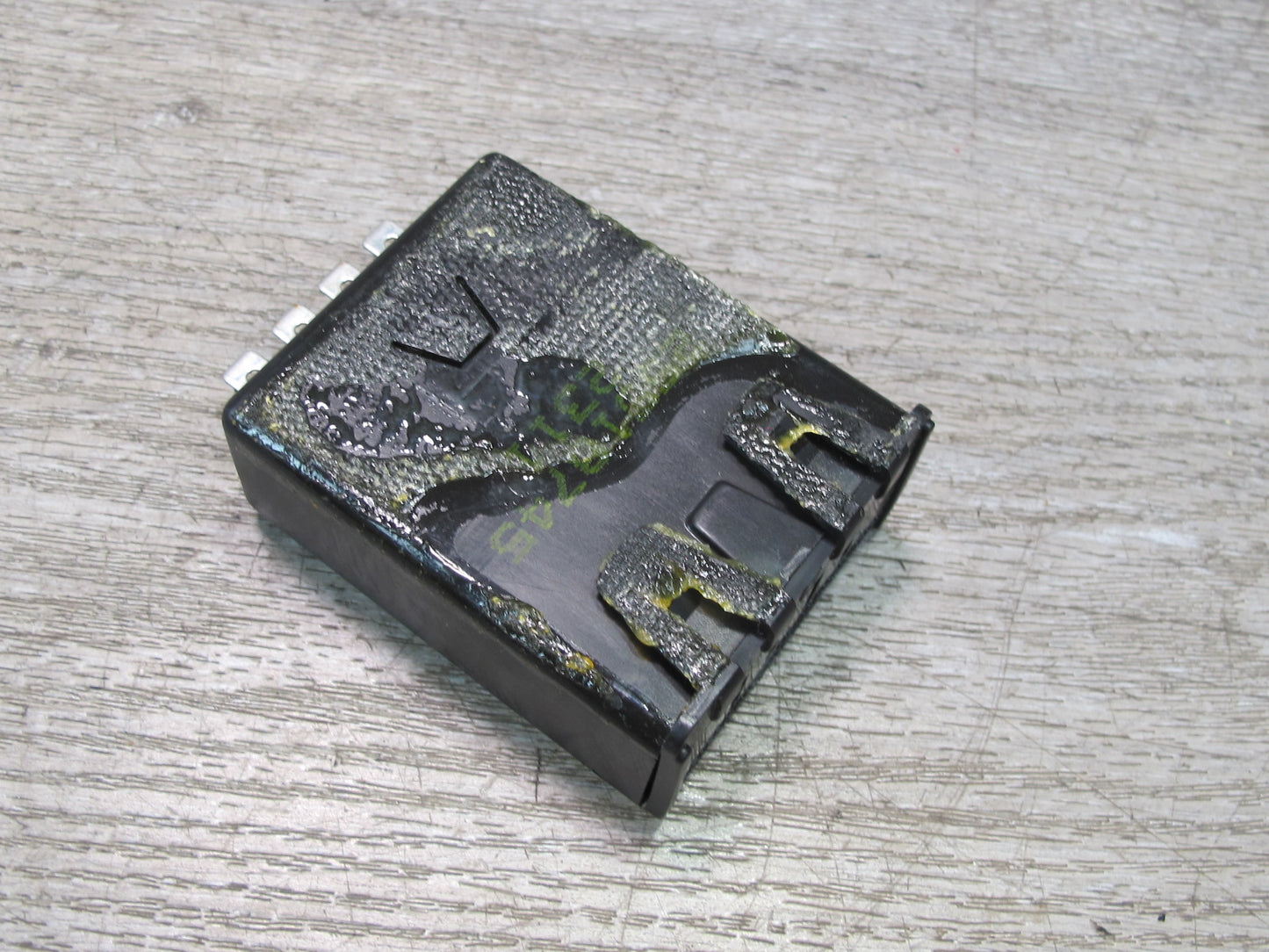 90-96 Chevrolet Corvette C4 Warning Alarm Buzzer Chime Module Relay OEM