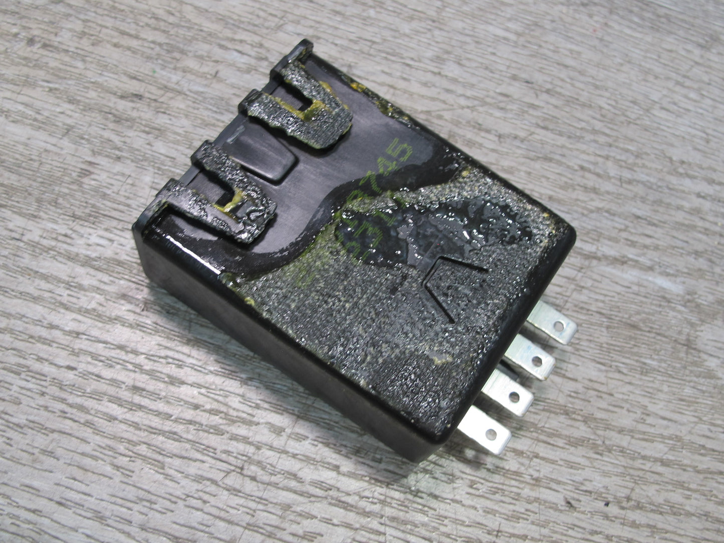 90-96 Chevrolet Corvette C4 Warning Alarm Buzzer Chime Module Relay OEM