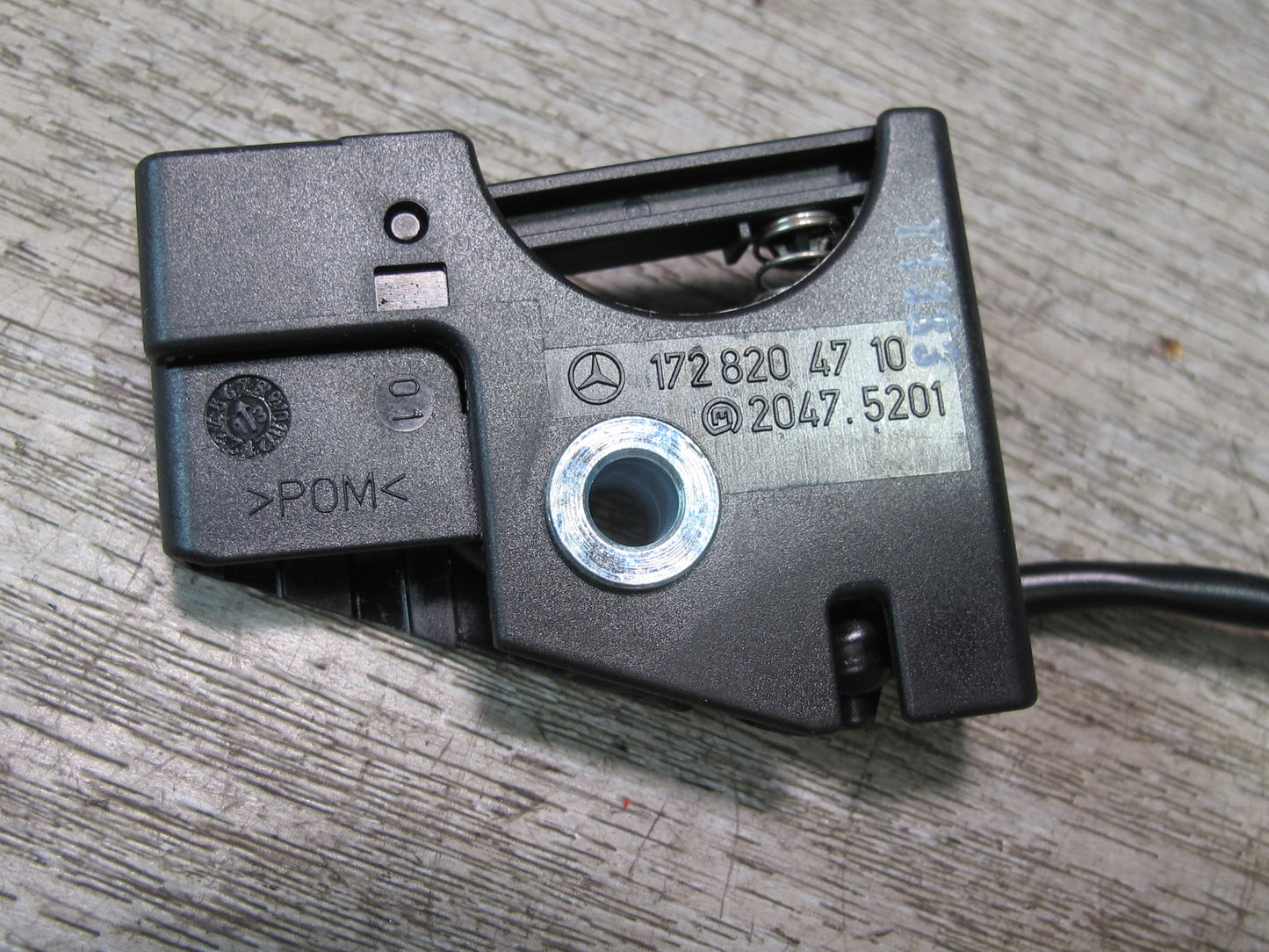 2012-2020 Mercedes R172 SLK SLC Rear Left Gate Valve Limit Switch A1728204710