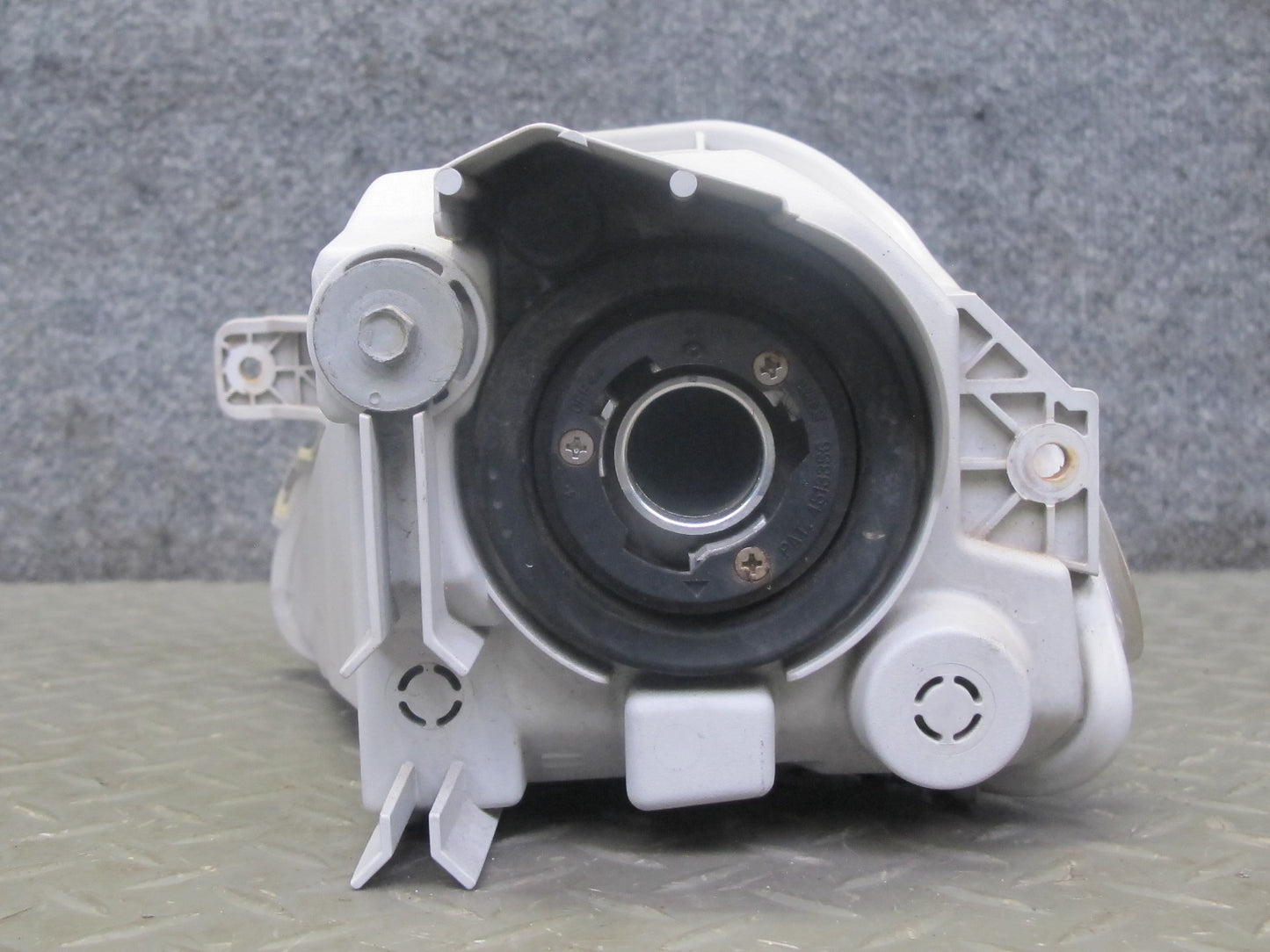 07-09 Lexus UVF46 LS600h LS460 Set of 2 Front Left & Right Fog Light Lamp OEM