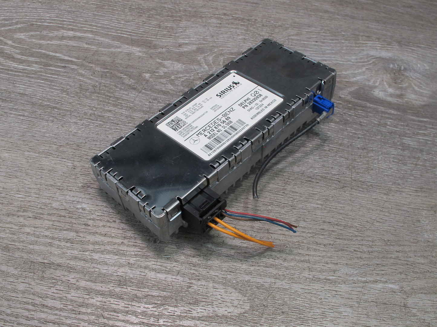 2012-2016 Mercedes R172 SLK Sirius Satellite Radio Receiver Control Module
