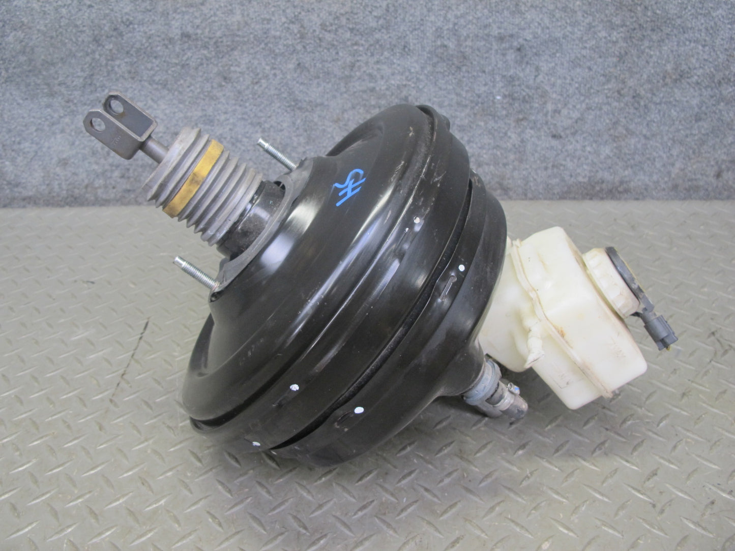 2008-2014 BMW E71 E72 X6 Brake Master Cylinder Booster Fluid Reservoir