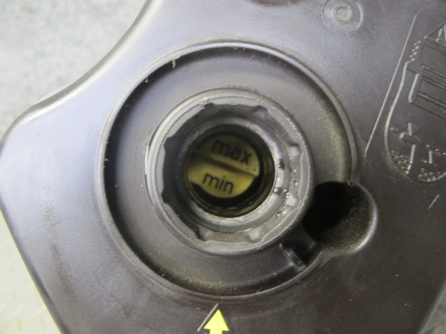 2008-2014 BMW E71 E72 X6 Radiator Coolant Overflow Expansion Tank Bottle 7647290