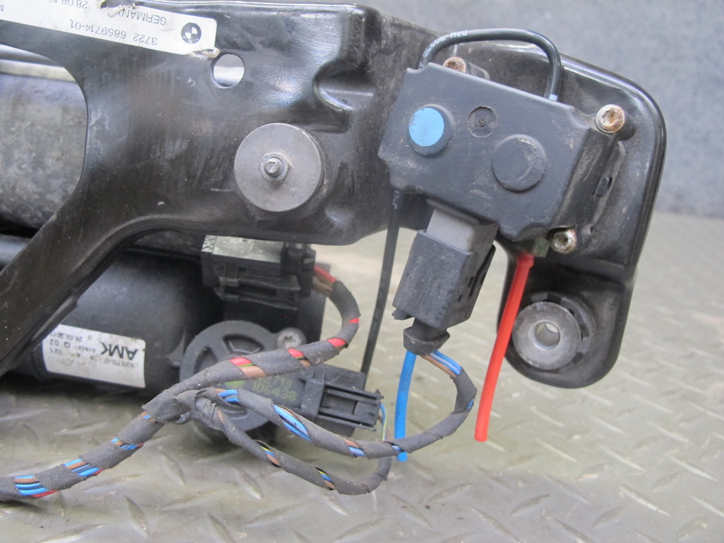 2008-2014 BMW E71 E72 X6 Air Suspension Compressor Pump Motor 6859714