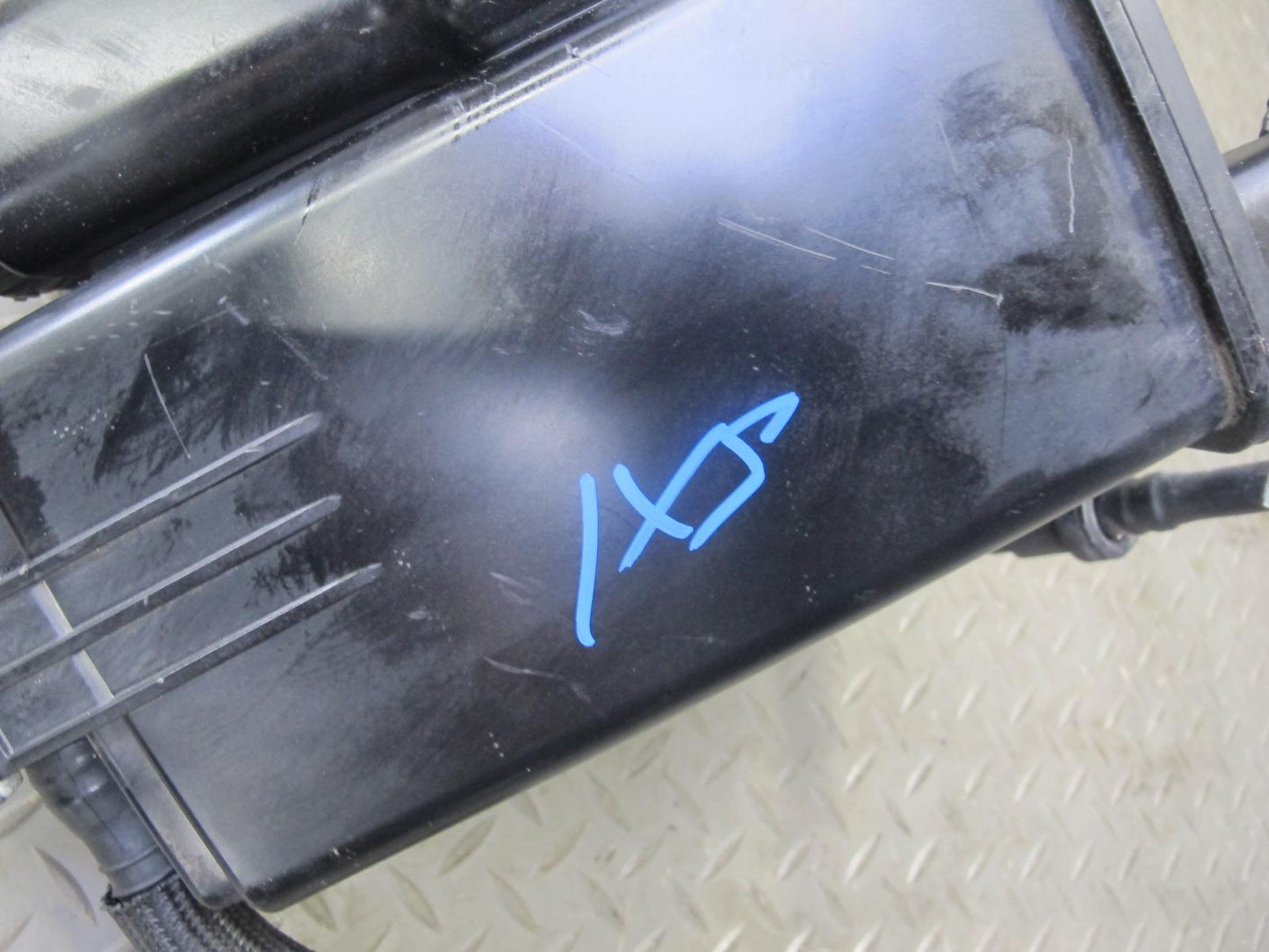 2008-2014 BMW E71 X6 Fuel Evap Vapor Charcoal Canister 7164407