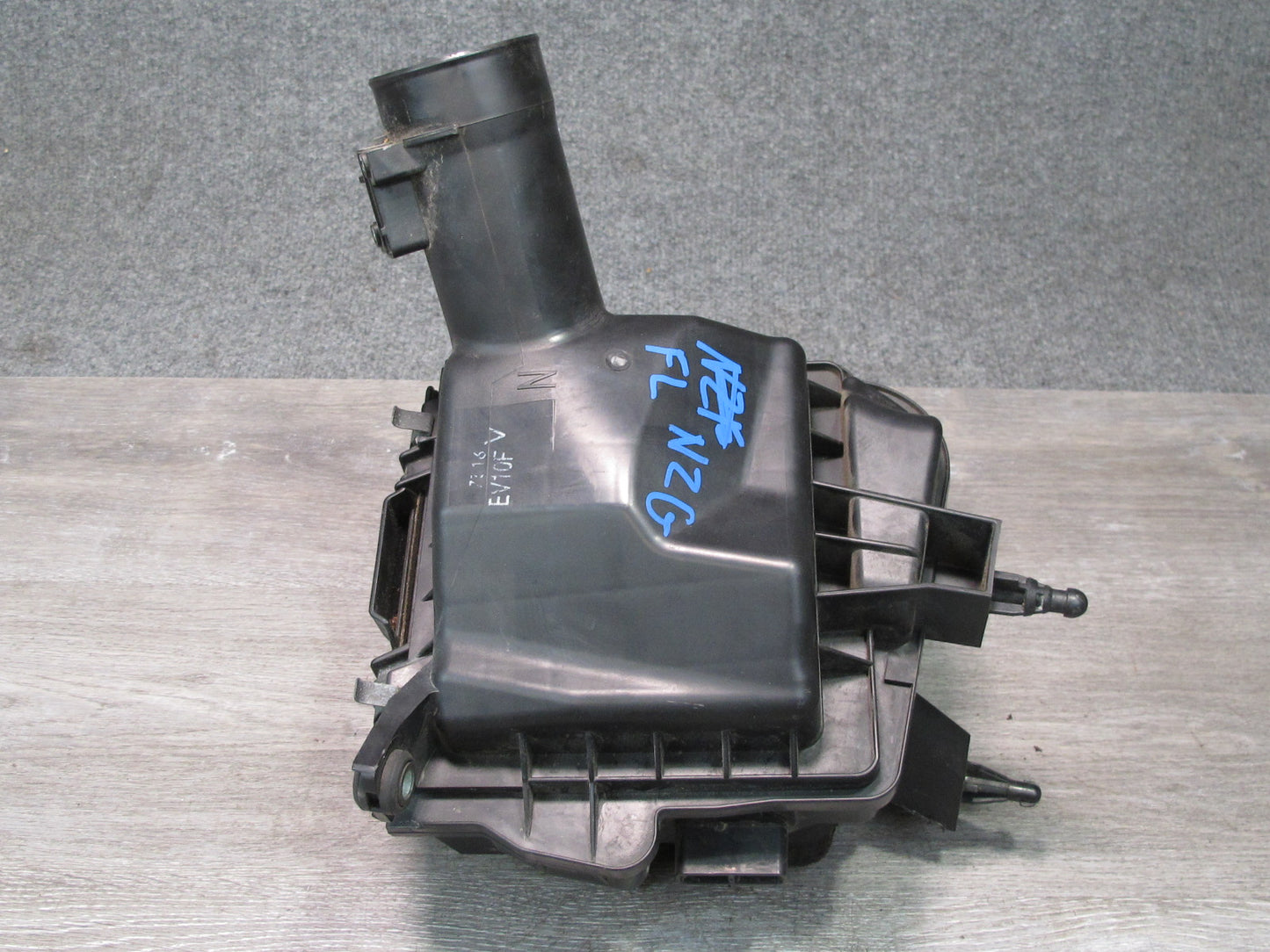 07-08 Nissan Z33 350Z VQ35HR Convertible Front Left Air Cleaner Filter Box OEM