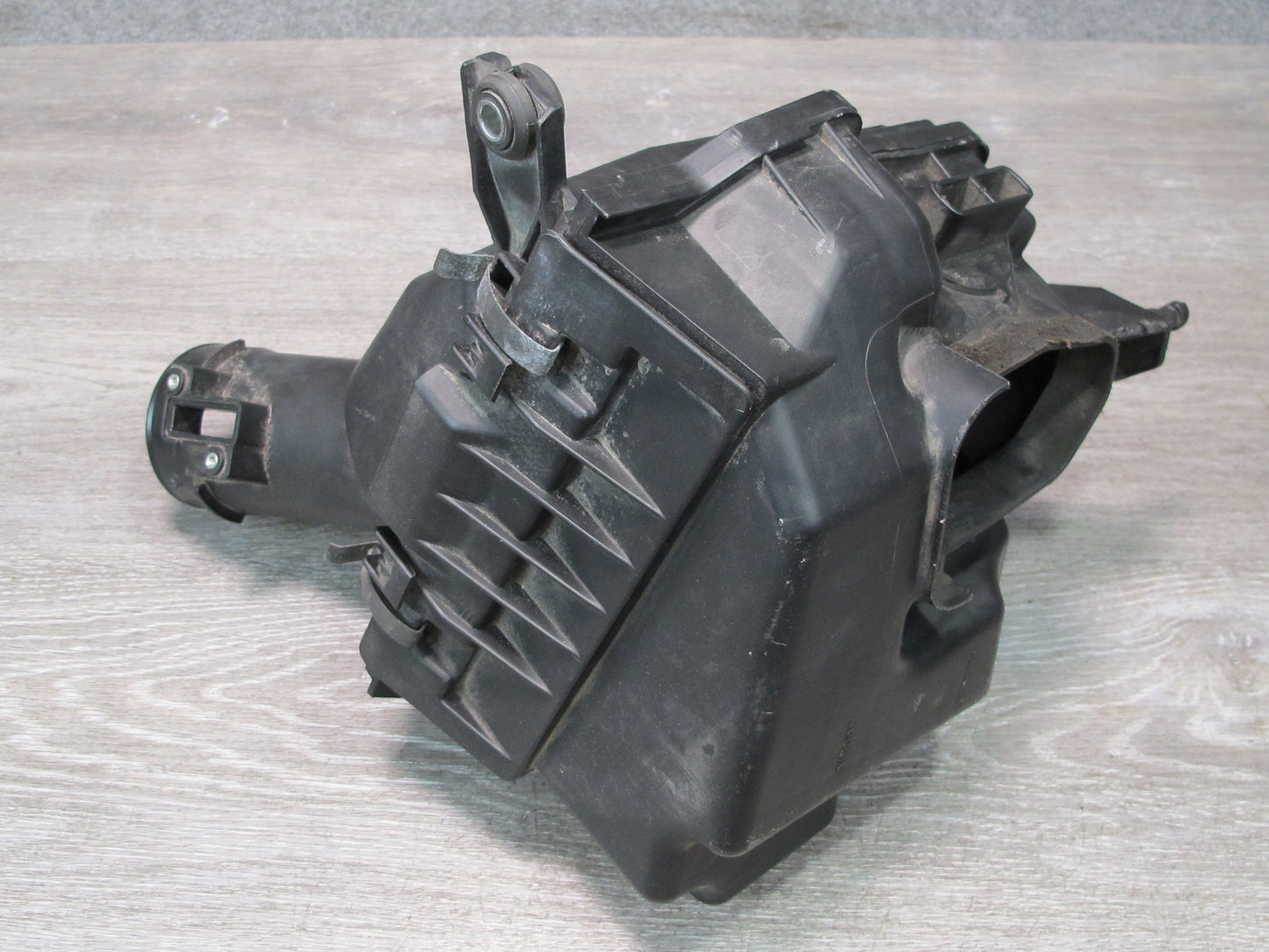 07-08 Nissan Z33 350Z VQ35HR Convertible Front Left Air Cleaner Filter Box OEM