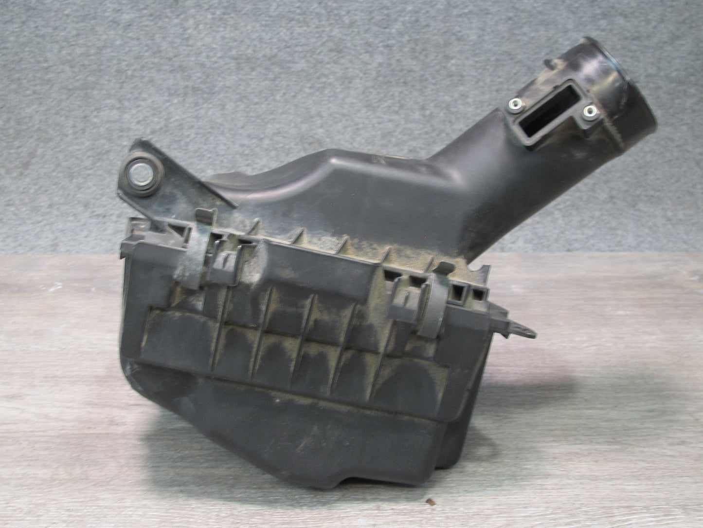 07-08 Nissan Z33 350Z VQ35HR Convertible Front Right Air Cleaner Filter Box OEM
