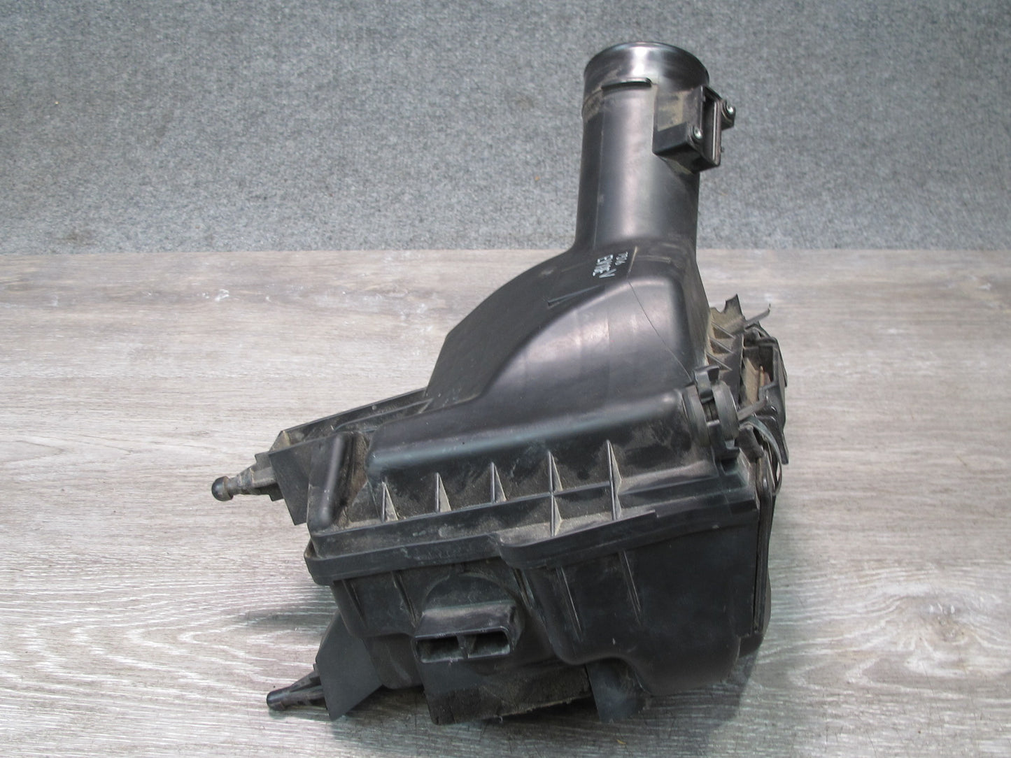07-08 Nissan Z33 350Z VQ35HR Convertible Front Right Air Cleaner Filter Box OEM