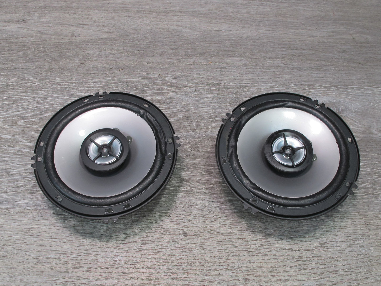 Set of 2 Sony Xplod 2WAY Speaker