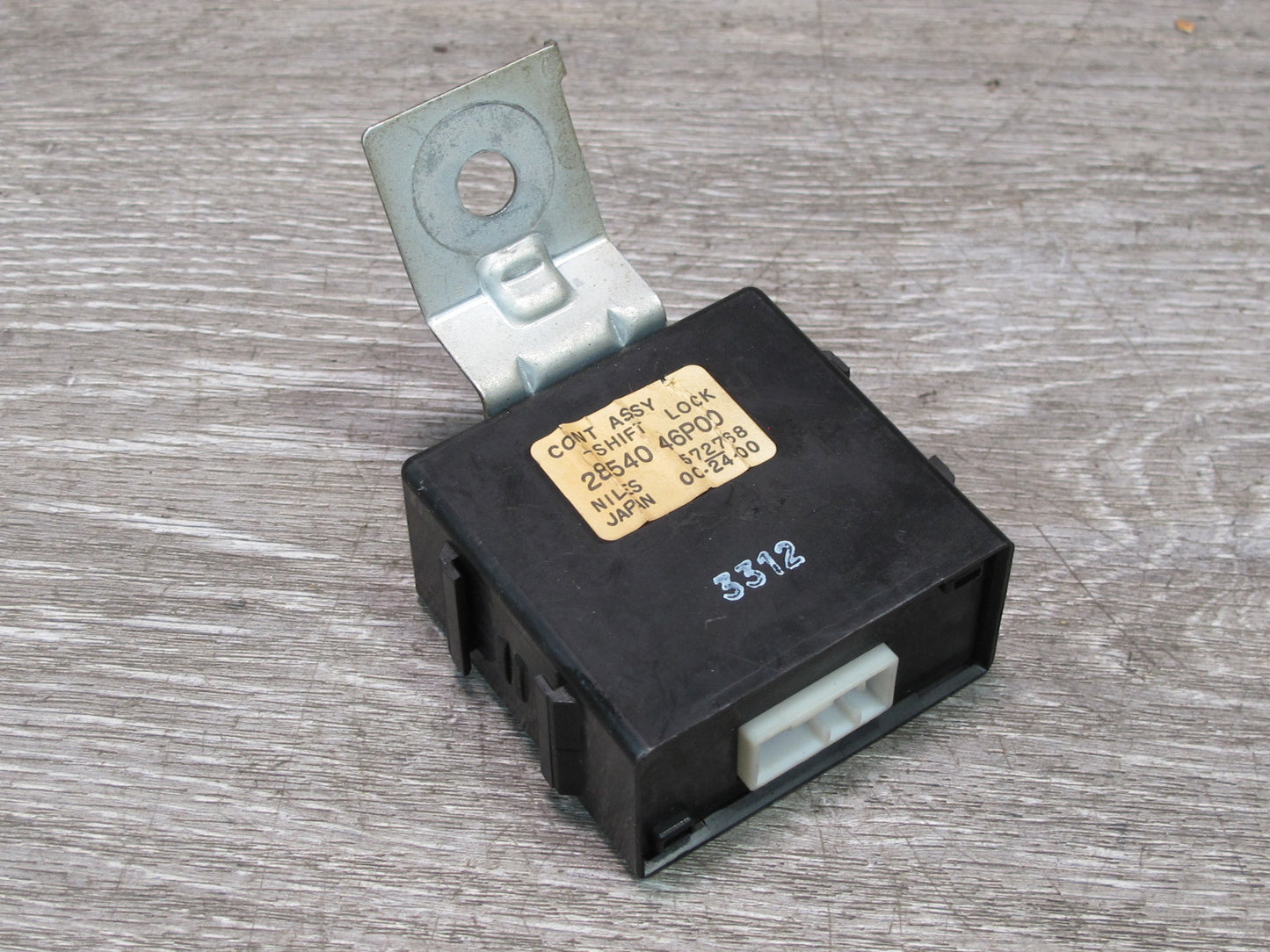 92-96 Nissan Z32 300ZX Transmission Shift Lock Control Module 28540-46P00 OEM