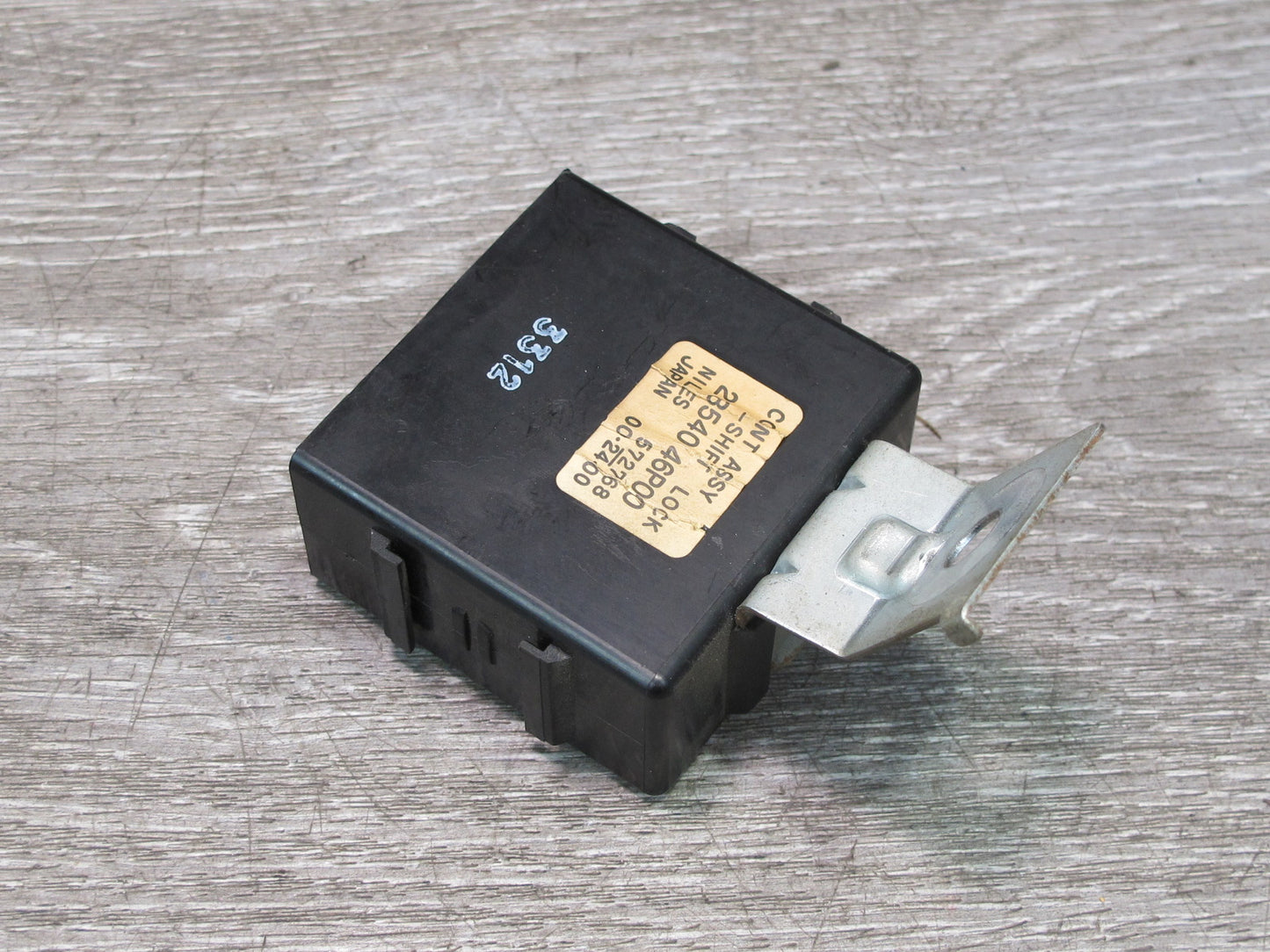 92-96 Nissan Z32 300ZX Transmission Shift Lock Control Module 28540-46P00 OEM