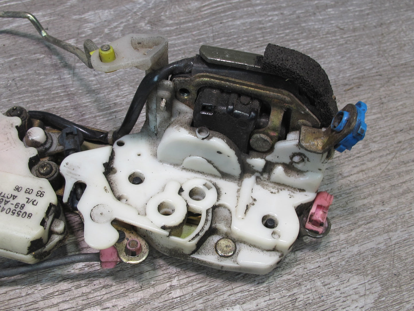 92-96 Nissan Z32 300ZX Right Door Lock Latch Actuator 8055045P00 OEM