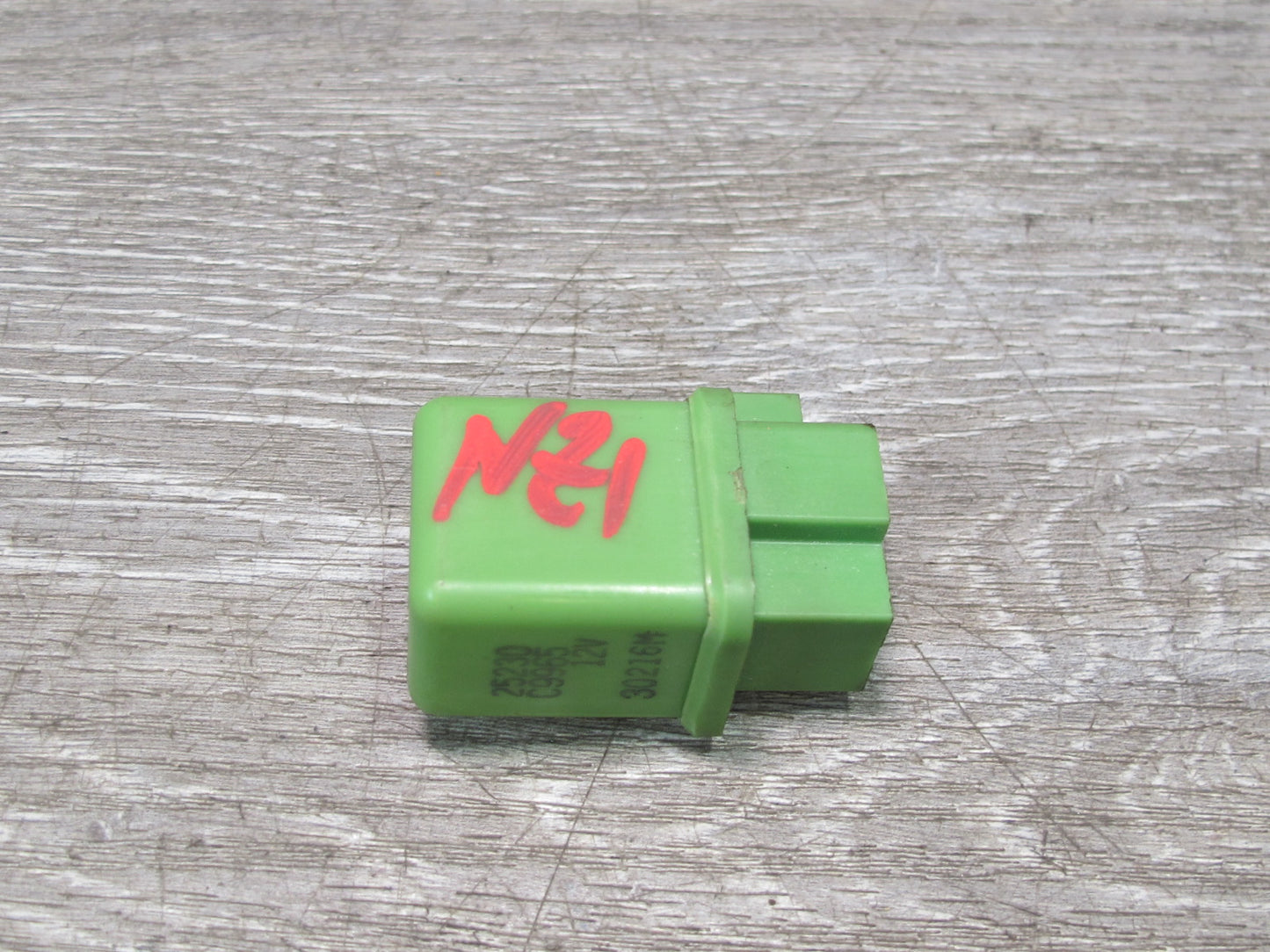 90-96 Nissan Z32 300ZX Fuel Pump Relay 25230-C9965 OEM