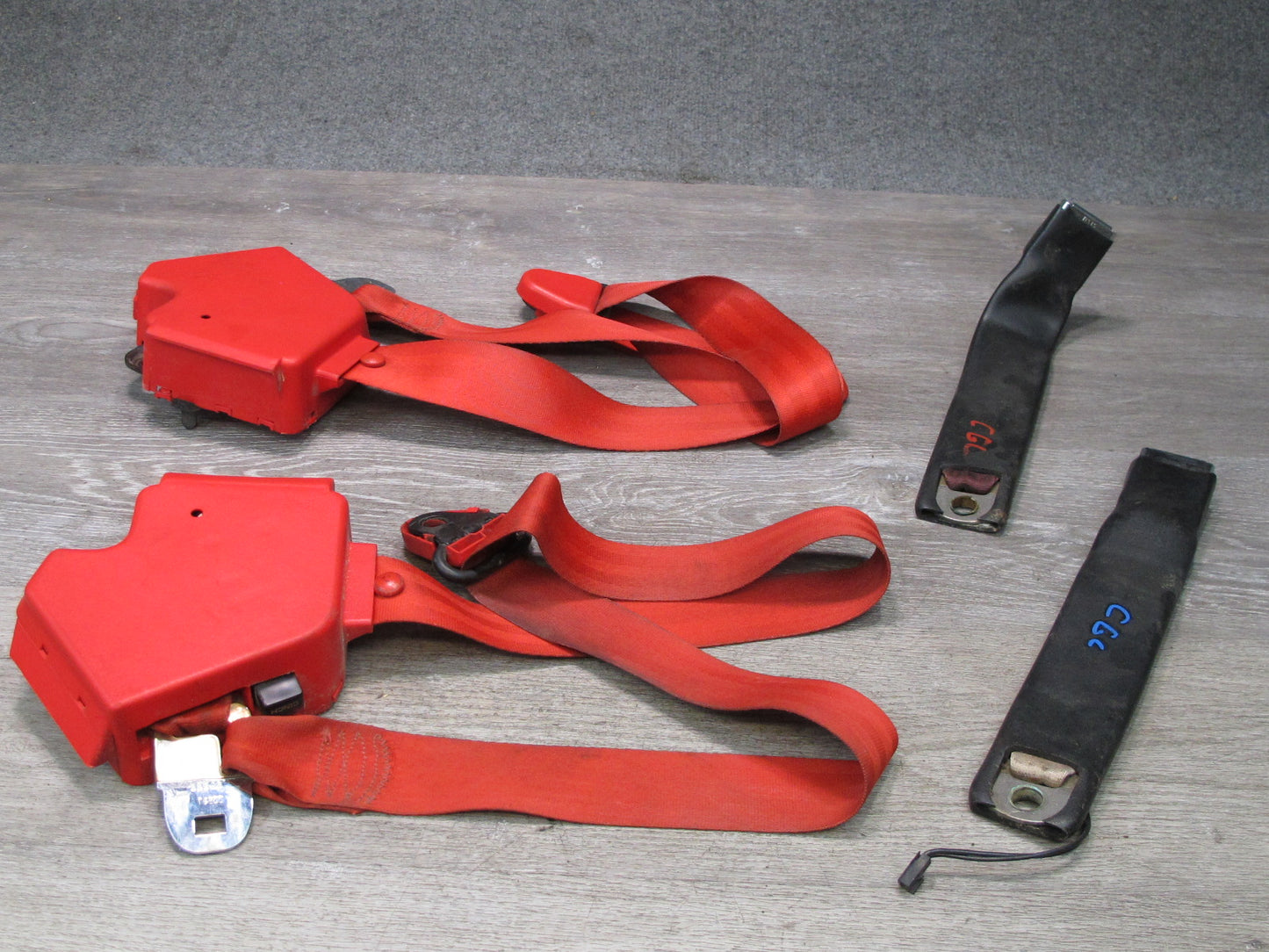 86-94 CHEVROLET CORVETTE C4 FRONT LEFT & RIGHT SIDE SEATBELT RETRACTOR SET OEM