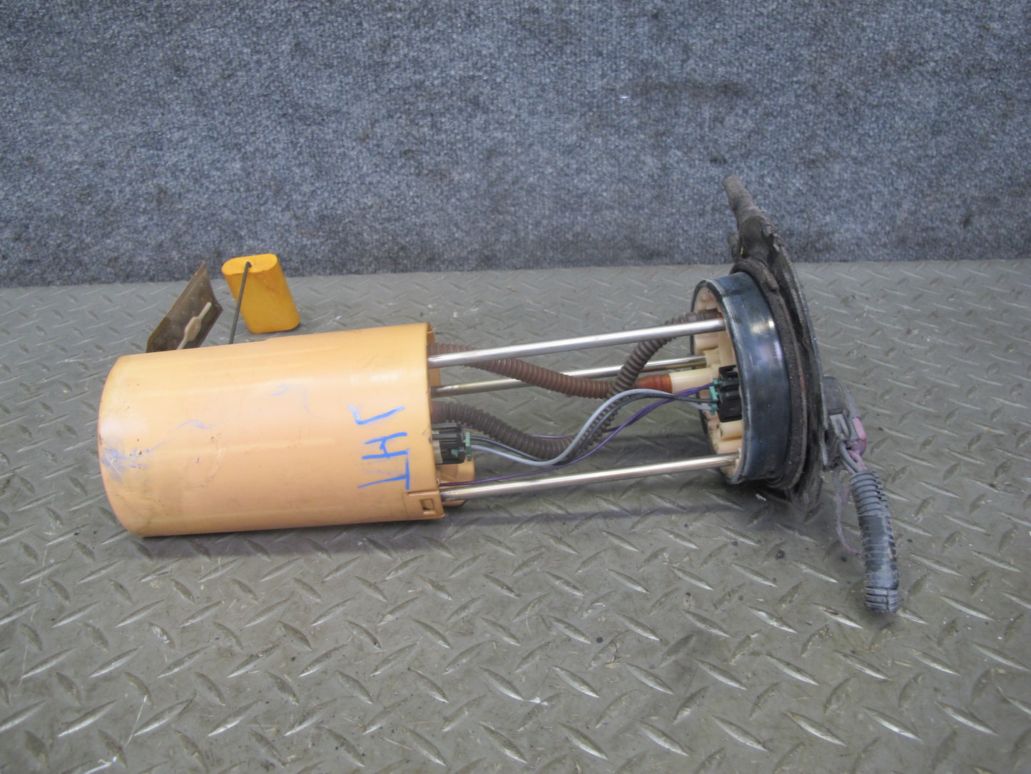 2003 Hummer H2 Fuel Pump Level Sensor Sending Unit Assembly