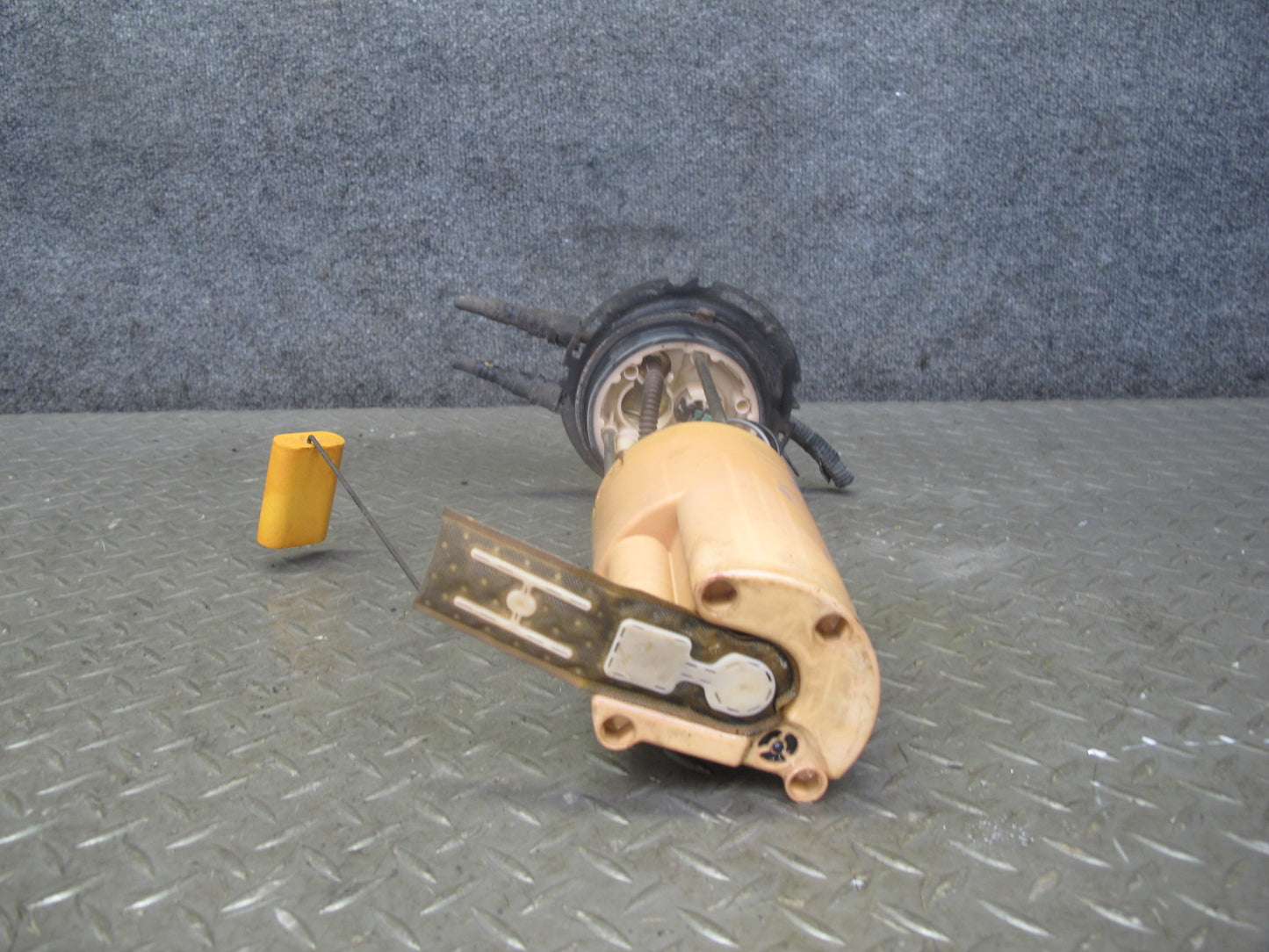 2003 Hummer H2 Fuel Pump Level Sensor Sending Unit Assembly