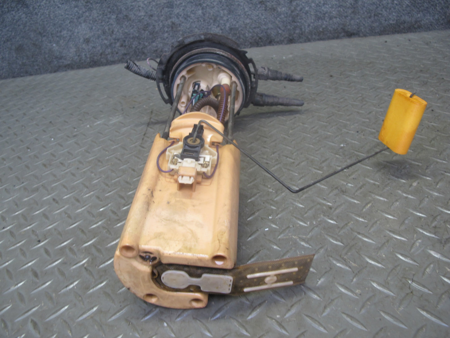 2003 Hummer H2 Fuel Pump Level Sensor Sending Unit Assembly