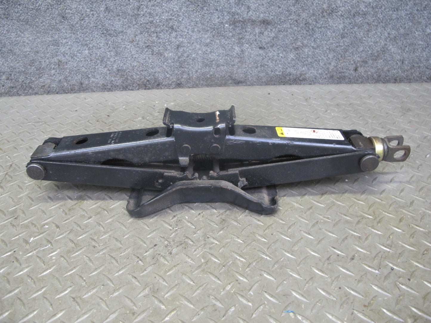2003-2009 Hummer H2 Rear Spare Tire Emergency Lift Jack