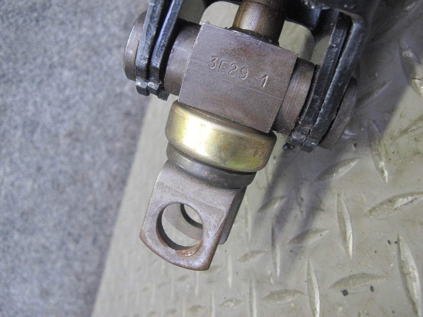 2003-2009 Hummer H2 Rear Spare Tire Emergency Lift Jack