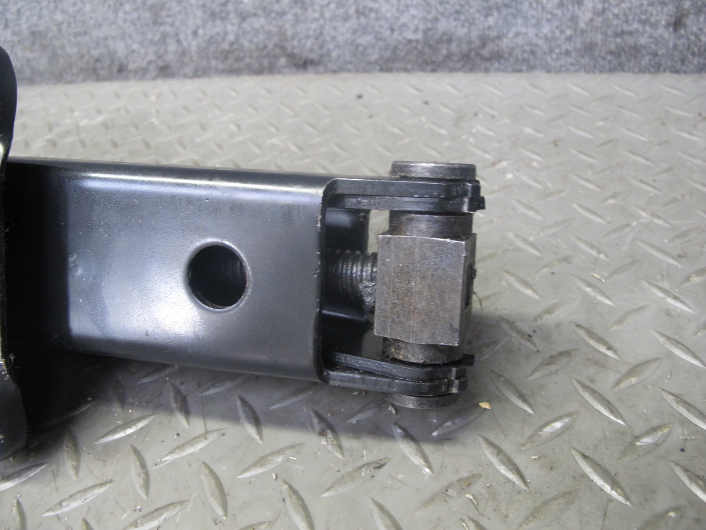 2003-2009 Hummer H2 Rear Spare Tire Emergency Lift Jack