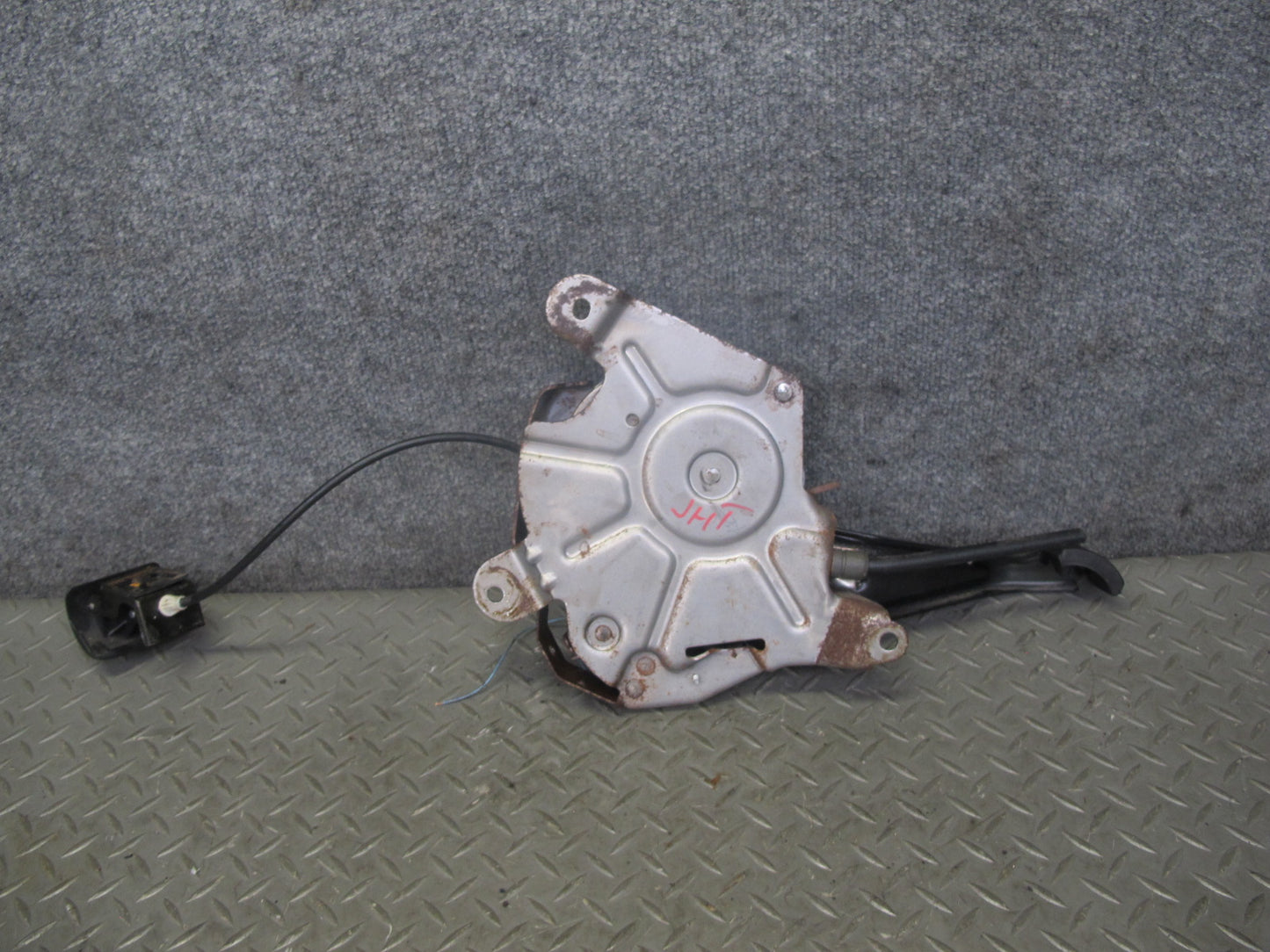 2003-2005 Hummer H2 Manual Emergency Parking Brake Stop Pedal