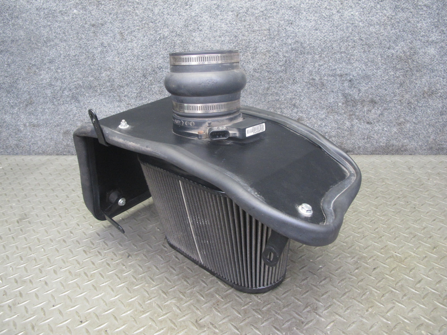 2003-2007 Hummer H2 Engine K&N Cold Air Intake Filter W/ MAF Sensor Aseembly