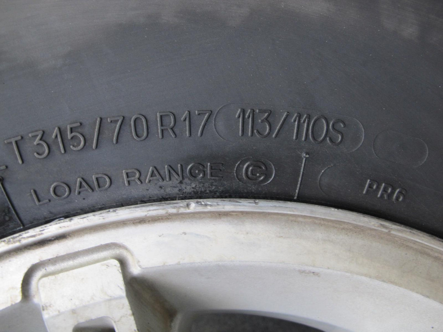2003-2007 Hummer H2 R17" 7-SPOKE Alloy Wheel Rim 17X8.5J 8X165.1 W/ Tire
