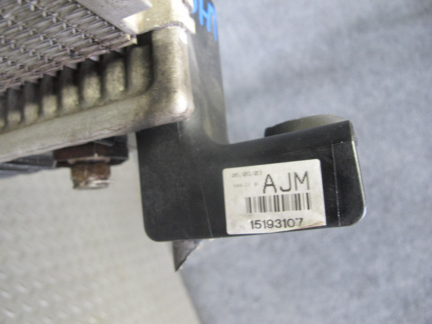 2003-2007 Hummer H2 6.0L Engine Motor Coolant Radiator