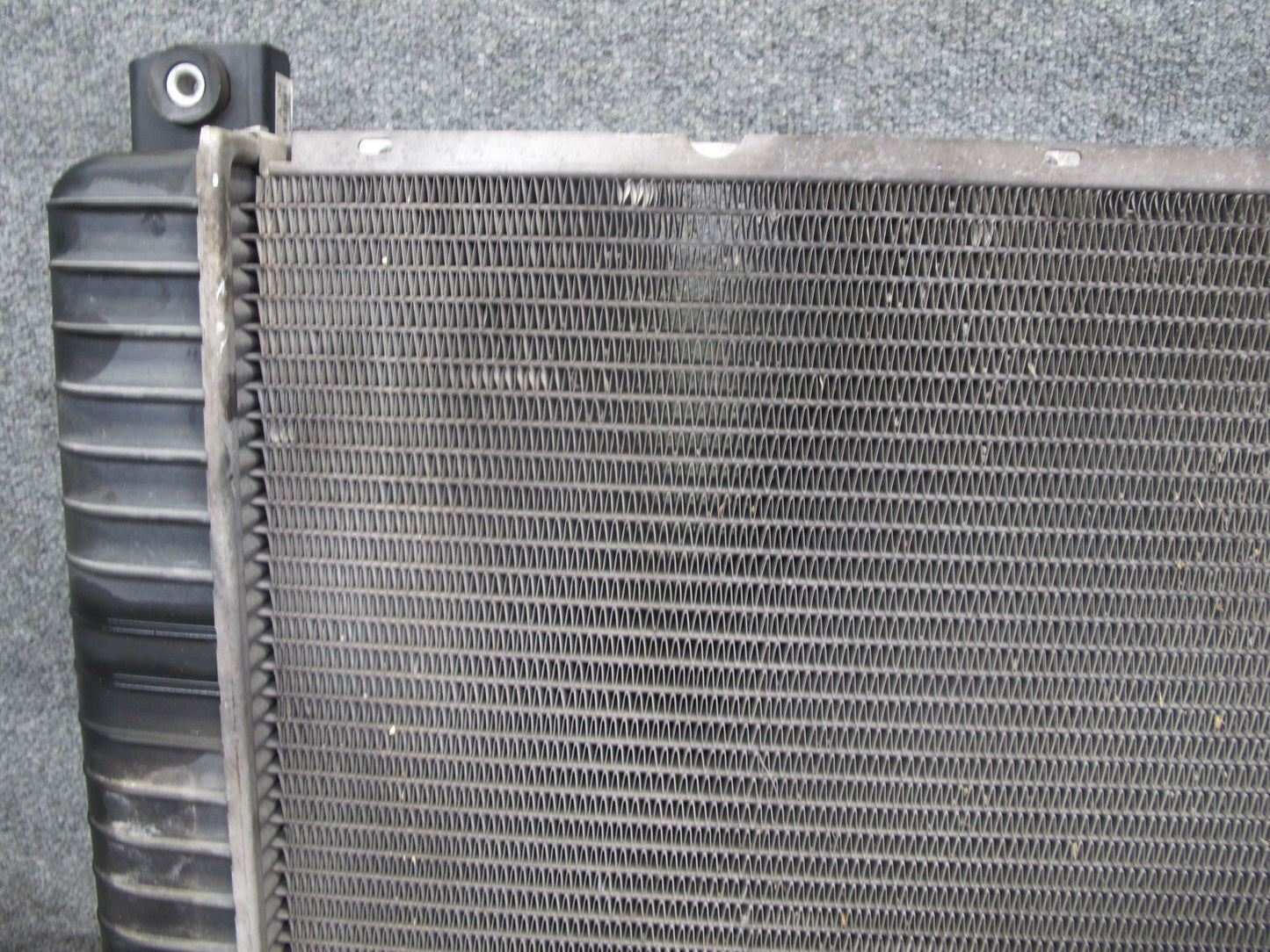 2003-2007 Hummer H2 6.0L Engine Motor Coolant Radiator