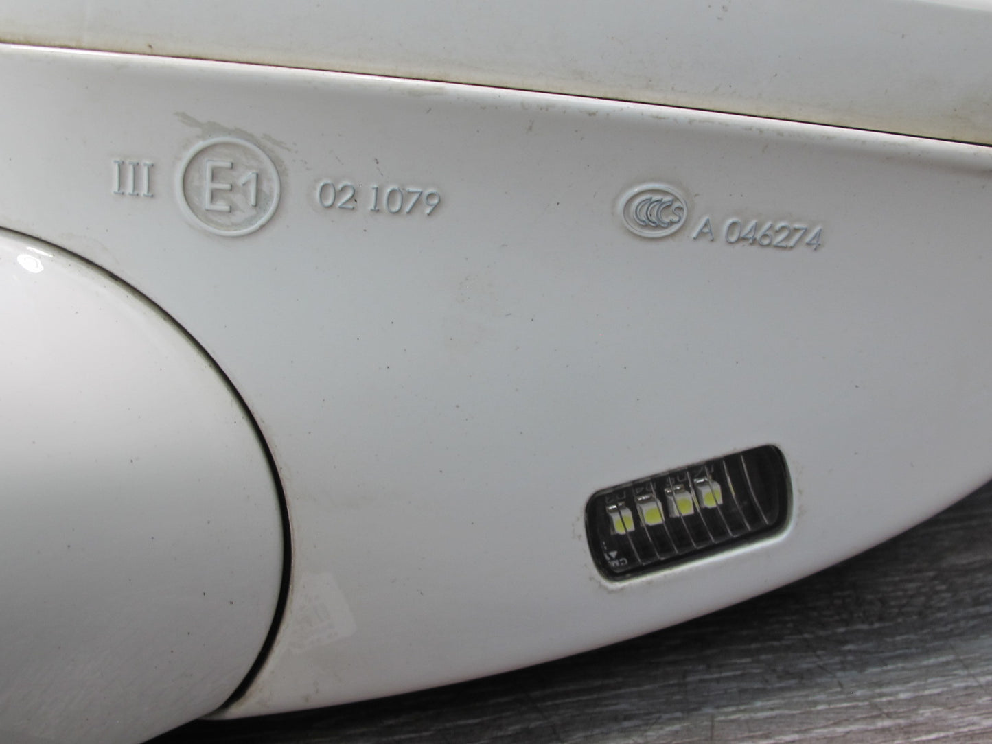 2012-2016 Mercedes R172 SLK Front Right Side Door Rear View Folding Mirror White