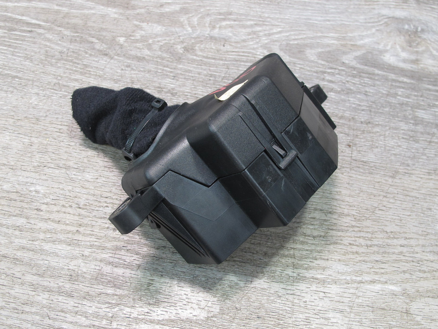 2008 VW Golf MK5 R32 VR6 Interior Fuse Relay Box Module OEM