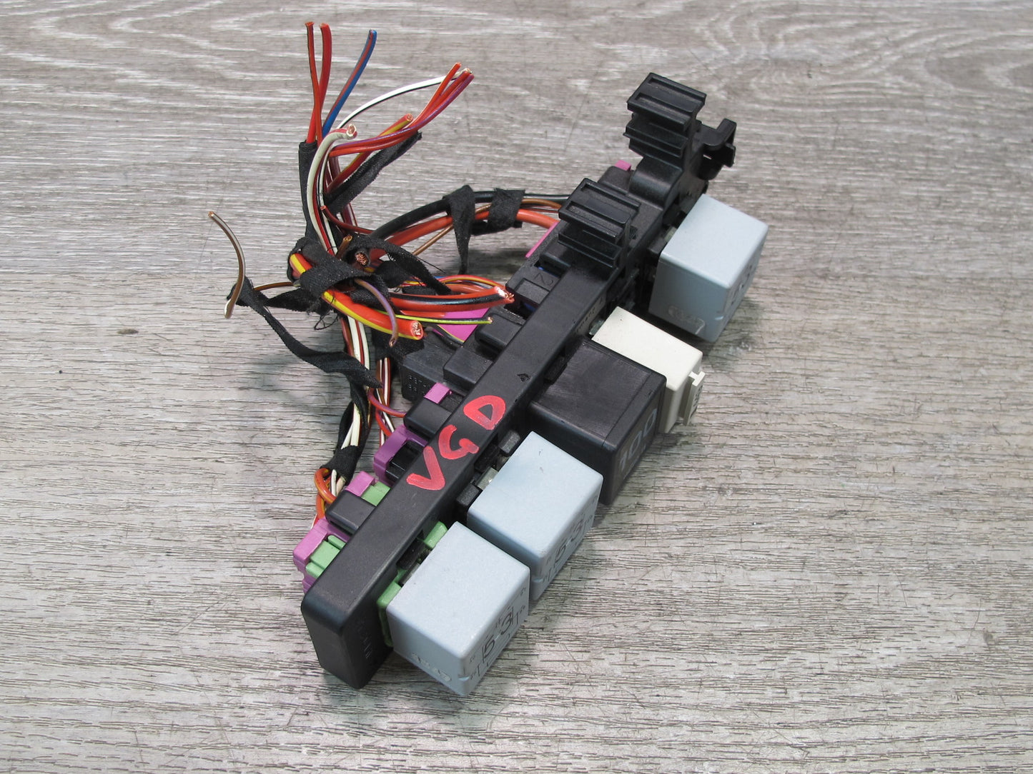 2008 VW Golf R32 R GTI Rabbit EOS Interior Fuse Relay w Holder OEM