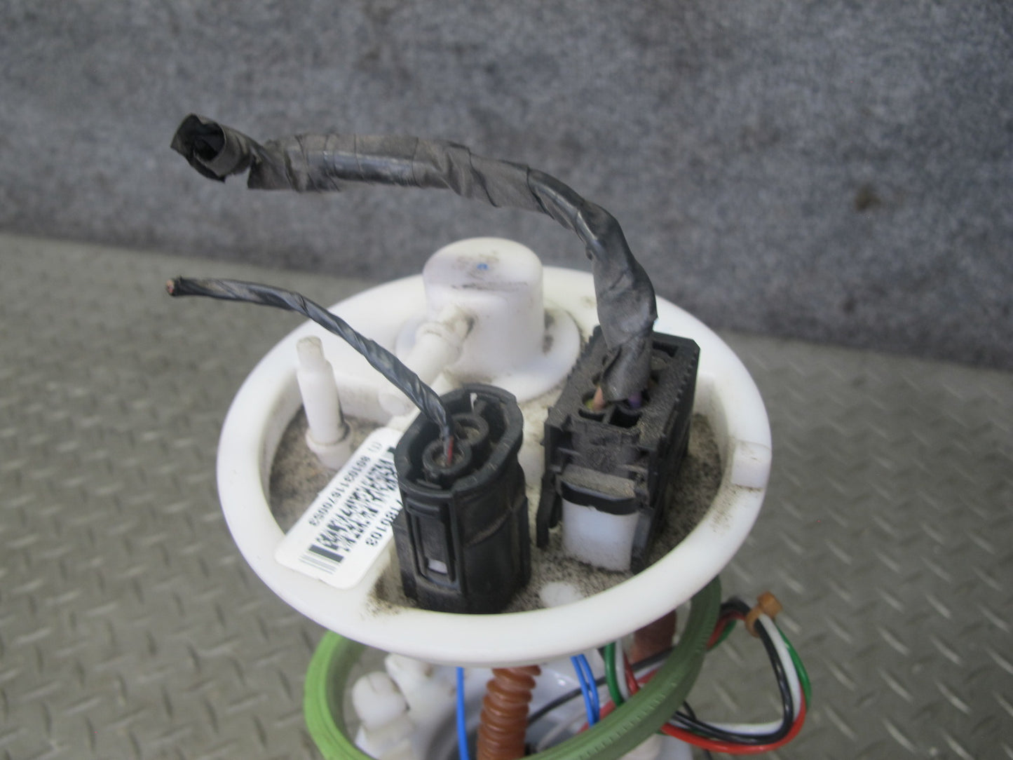 2010-2014 BMW E71 E72 X6 4.4L N63 Fuel Pump Level Sensor Sending Unit Set