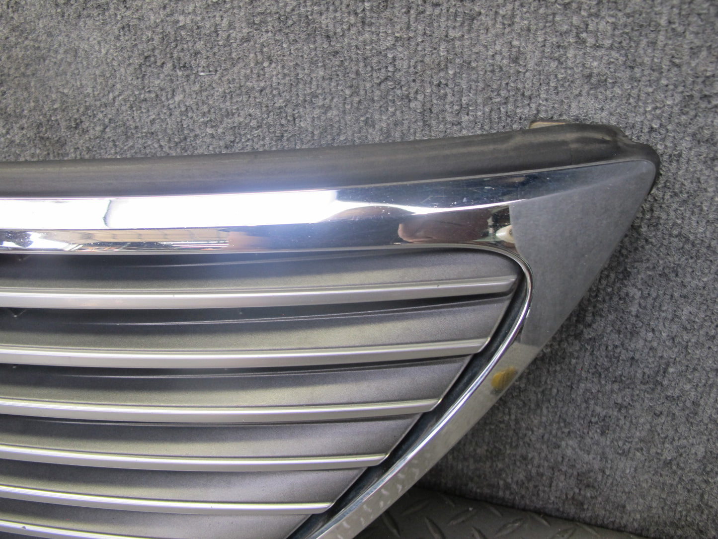 08-09 Lexus UVF46 LS600h Hybrid Front Bumper Chrome Trim Grille w Emblem OEM