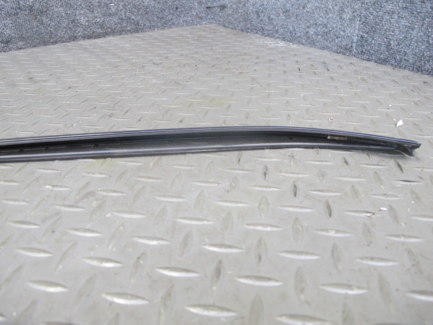 2012-2015 Range Rover Evoque L538 2DR Rear Trunk Lid Window Trim Molding