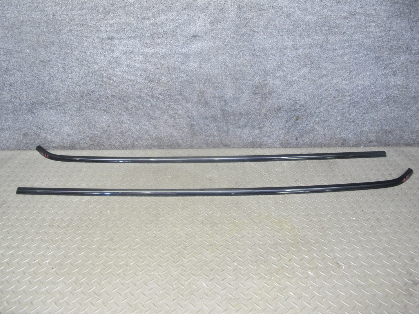 2012-2015 Range Rover Evoque L538 2DR Rear Quarter Window Trim Molding Set