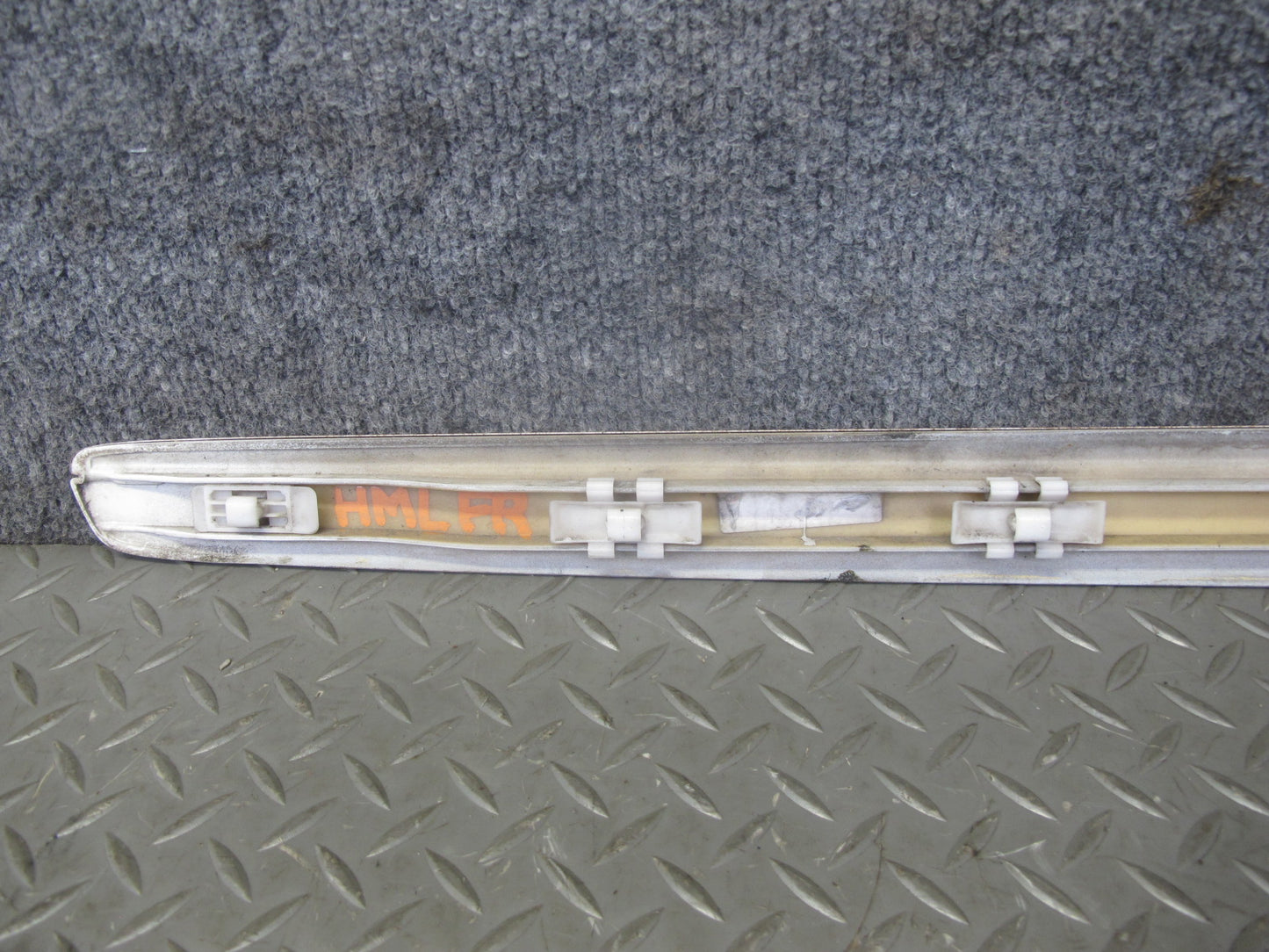 06-11 Mercedes W164 Ml-class Set of 2 Front Rear Right Door Exterior Molding OEM