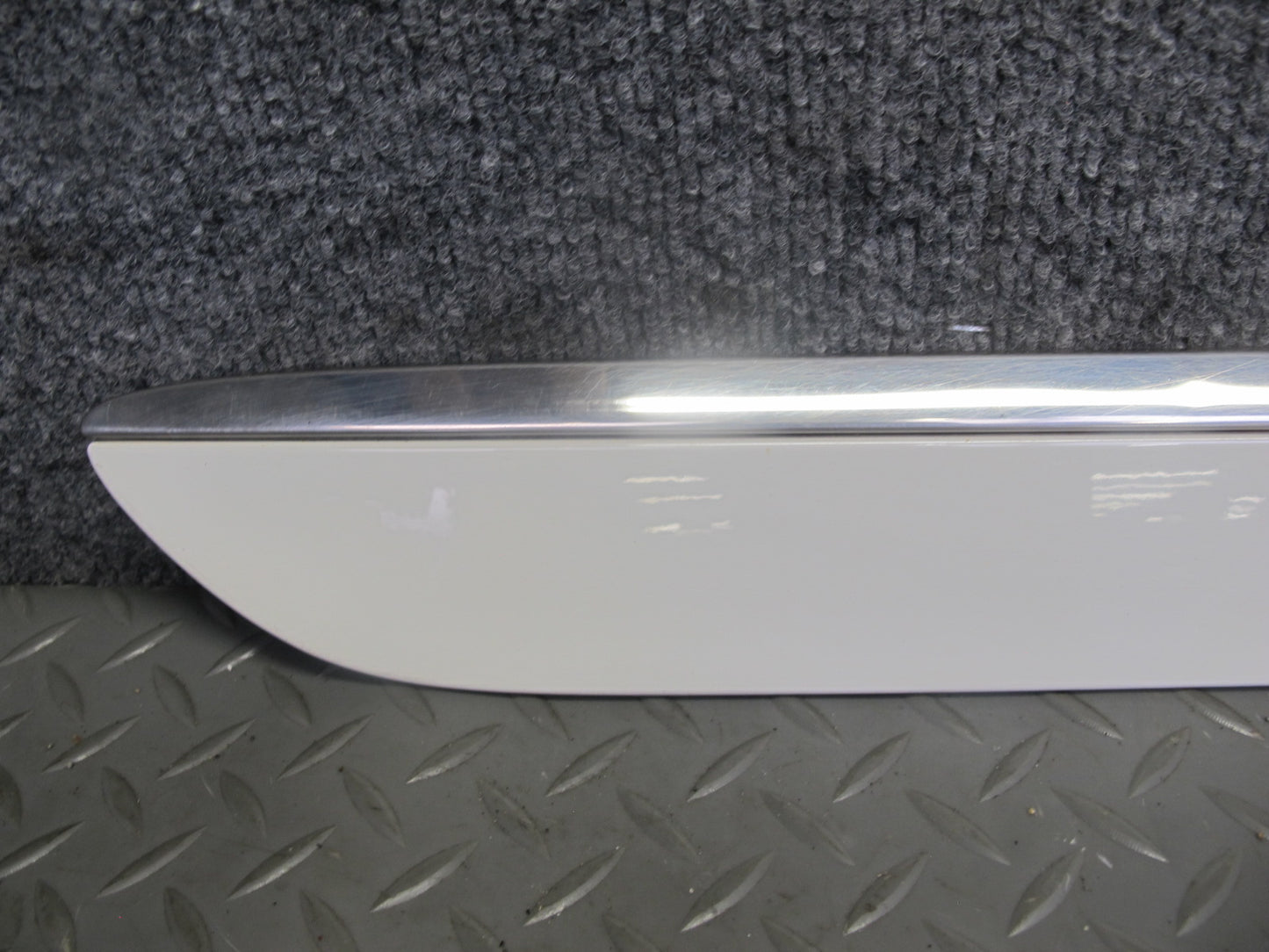 06-11 Mercedes W164 Ml-class Set of 2 Front Rear Right Door Exterior Molding OEM