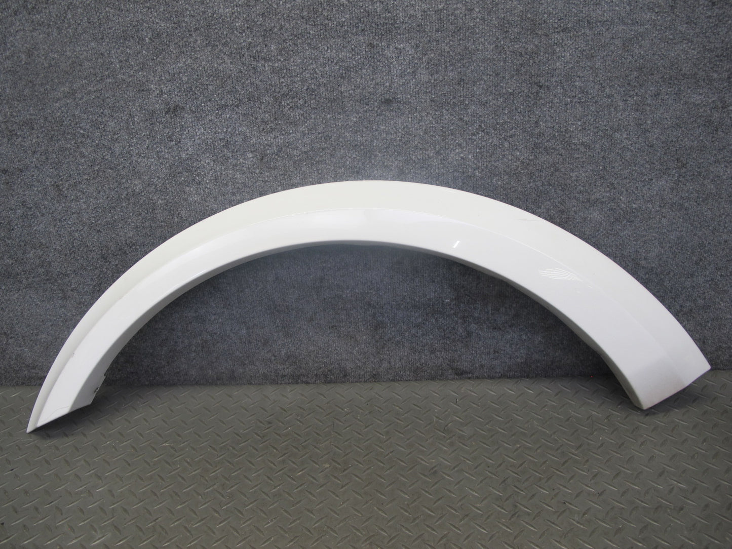 07-11 Mercedes W164 ML63 AMG Front Left Fender Flare Wheel Arch Trim Molding OEM