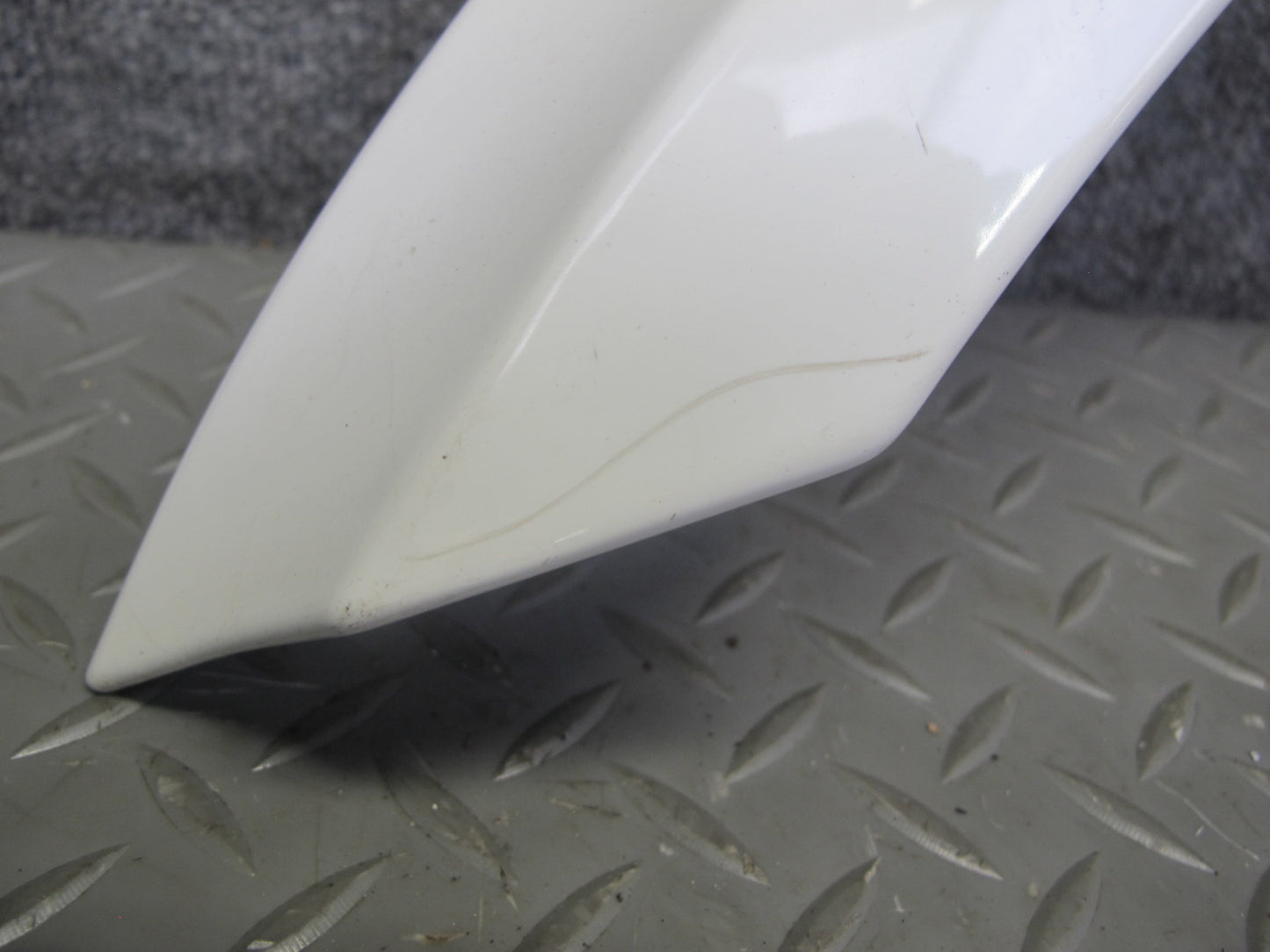 07-11 Mercedes W164 ML63 AMG Front Left Fender Flare Wheel Arch Trim Molding OEM